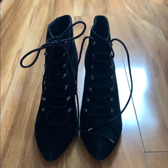 VINCE CAMUTO WORN ONCE - Picture 2 of 5